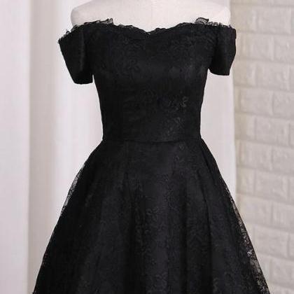Sexy Black Lace A-line With Appliques Homecoming..
