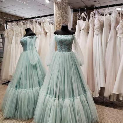 Light Green A Line Long Sleeve Tulle Prom Dresses..