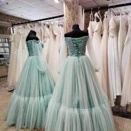 Light Green A Line Long Sleeve Tulle Prom Dresses..