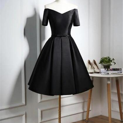Lovely Black Satin Short Knee Length Prom Dress..