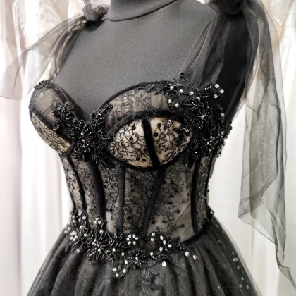 Black Tulle Sweetheart Lace Applique Beaded Long..