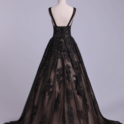 Black A-line Prom Gown Sweep Train With Beads And..