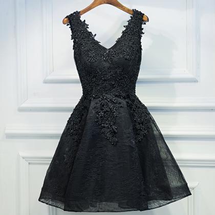 Black Lace V-neckline Short Homecoming Dress..