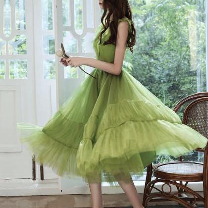Hand Made Green V Neck Tulle Short Formal Dress..