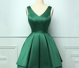 Niulatu Green Chiffon Satin Sheath Party Dresses Halter Neck 3D Applique Cocktail Dress HZ1103 main image 1