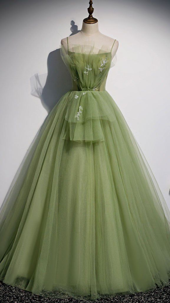 Enchanting Green Tulle Strapless Gown for Women