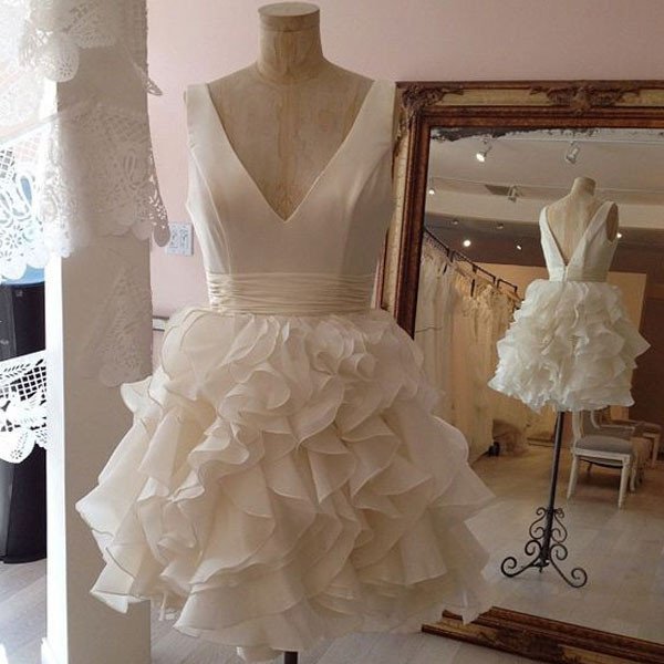 Cute V-neck Ruffled Short White Skirt Prom Dress Simple Homecoming Dresses Ss76