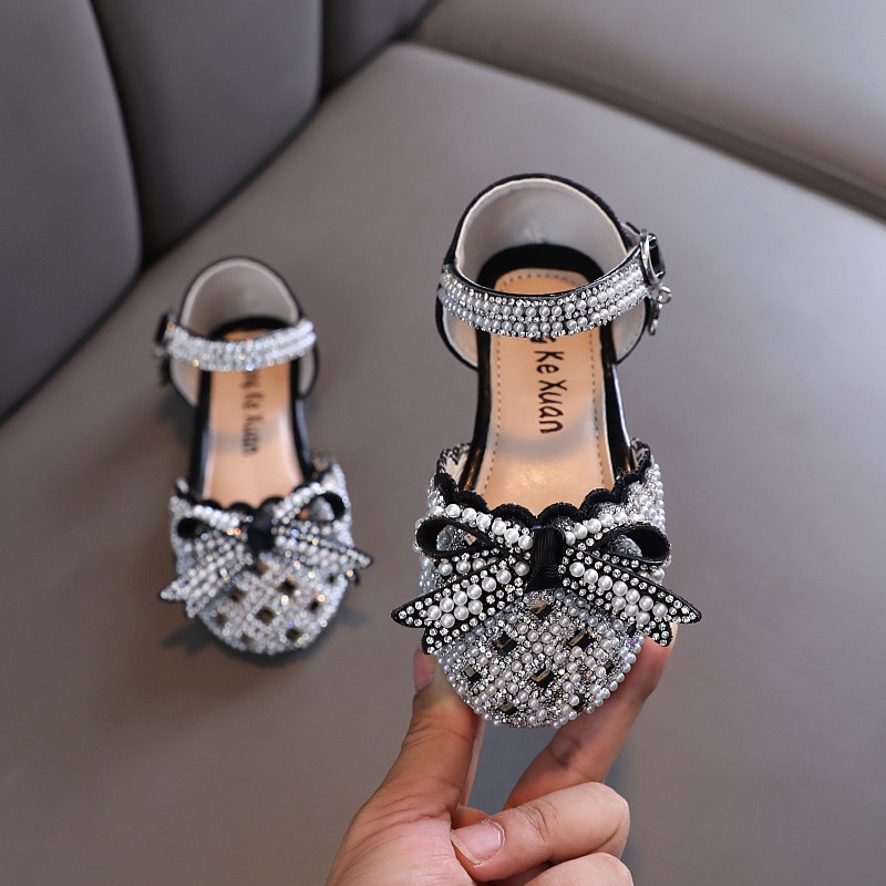 Summer Little Girls Rhinestone Sandals Hot Children's Pearl Bow Party Sandals Kids Bling Hollow Out Wedding Shoes Sl005