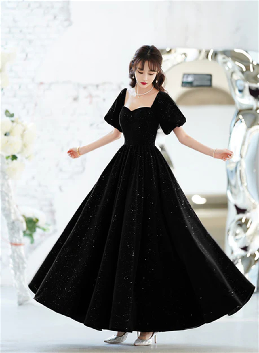 Black Sparkling Evening Gown With Puff Sleeves