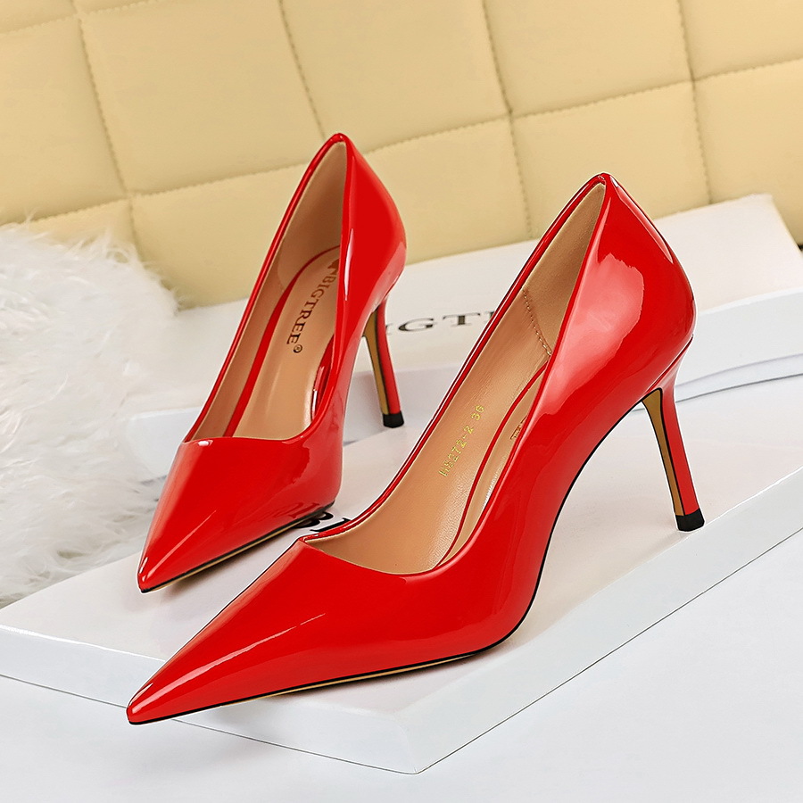 High-heeled Shiny Patent Leather Shallow Mouth Pointed Toe Professional Ol High-heeled Shoes For Women H438