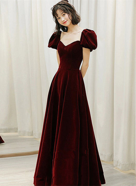 Vintage Velvet Gown with Puff Sleeves Vintage Velvet Gown With Puff Sleeves on Luulla