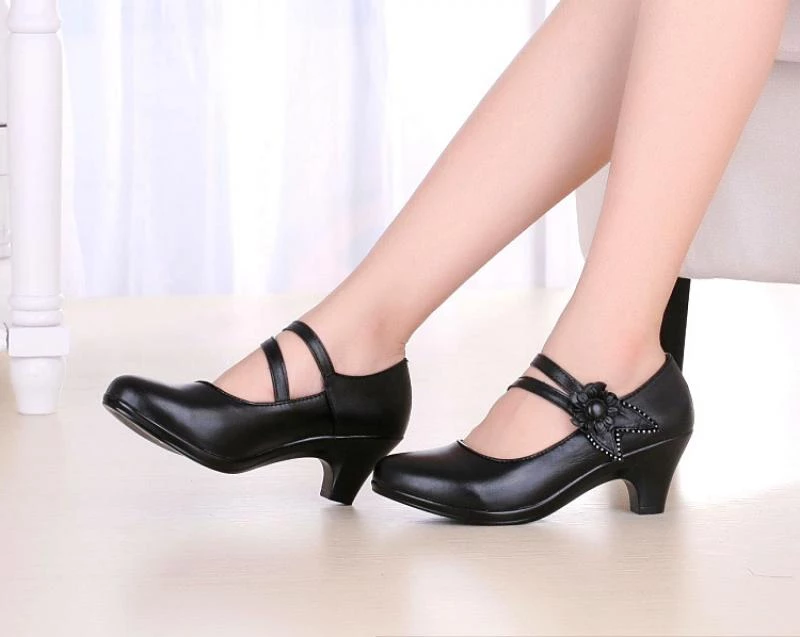 Genuine Leather Black Ol Work Shoes Women Low Heels Pumps Spring Lady Casual Shoes Flower Pumps For Womens H011
