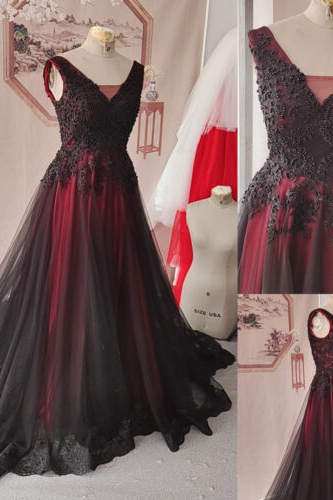 Hand Made Vintage Red And Black Wedding Dresses A-line With Appliques Lace Up Back Beaded Bridal Gowns Ss347