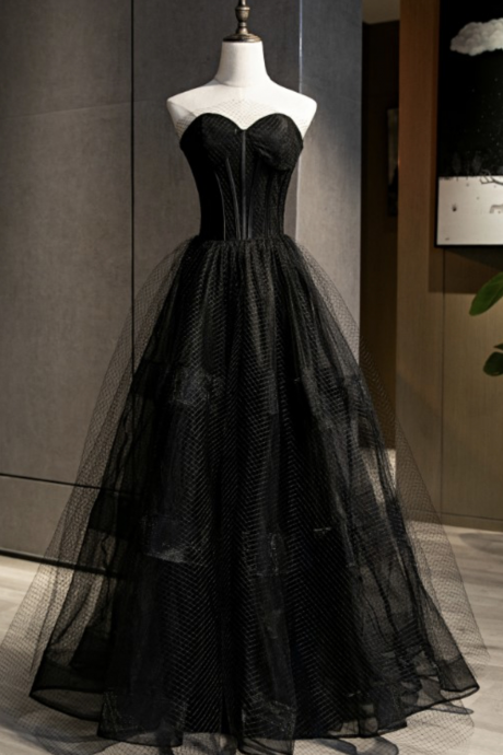 Black Strapless Sweetheart Neckline A-line Tulle Floor Length Hand Made Prom Dress Ss940