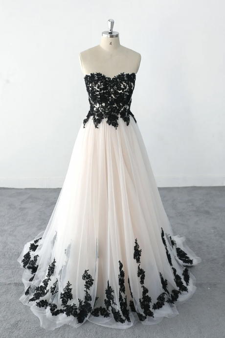 Sleeveless A-line Ivory Formal Occasion Dress With Black Appliques Long Evening Gown Ss968