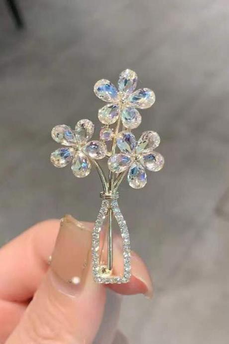 Colorful Crystal Flower Rhinestone Brooch Pin Fashion Women Jewelry B178