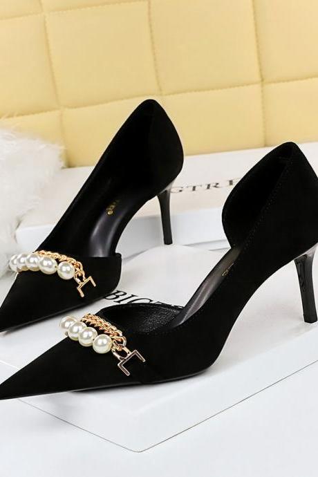 Women's High-heeled Suede Shallow Pointed Toe Pearl Metal Chain Side Hollow Shoes Heel 7cm H435