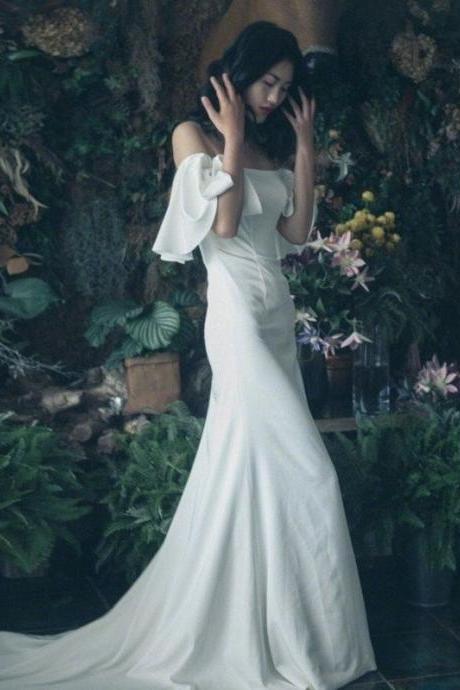 Satin Simple Temperament One-shoulder Prom Dress Lotus Leaf Sleeves Trailing Fishtail Formal Dress Wedding Dress Sa1832