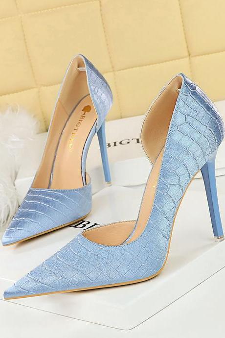 High-heeled Stiletto Women's Shoes Retro Stone Pattern Satin Side Hollow High-heeled Shoes H500