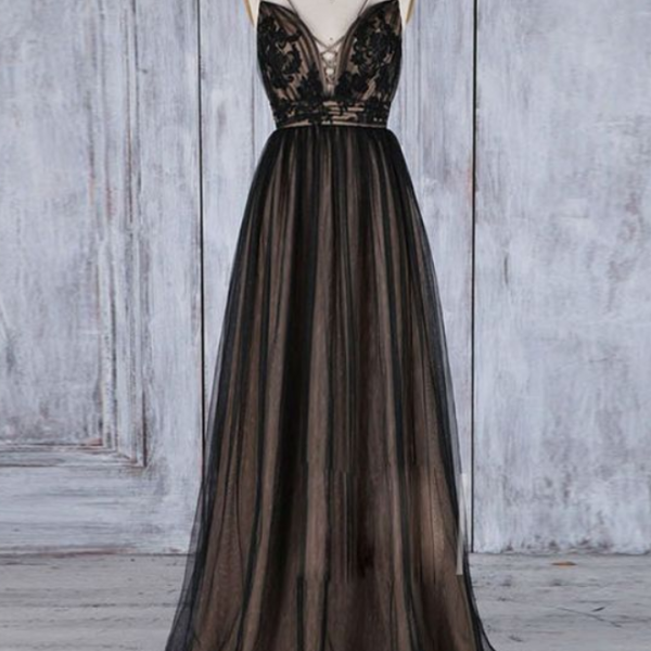 Deep V-Neck Black Backless Tulle Prom Dress with Appliques Long Spaghetti Formal Dress SS869